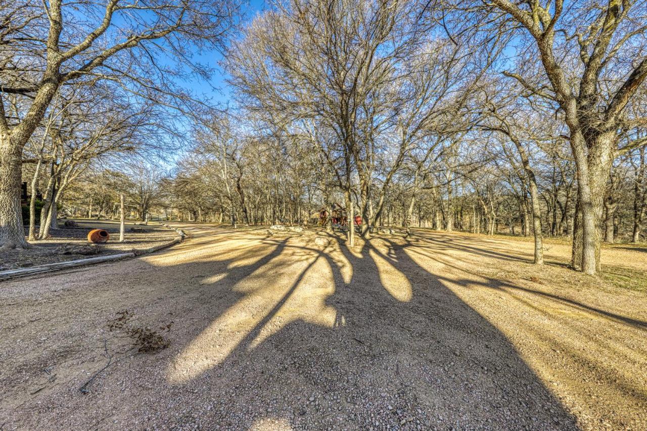 The Pecan @ Mendelbaum Winery Guest Cabins Fredericksburg Exterior photo